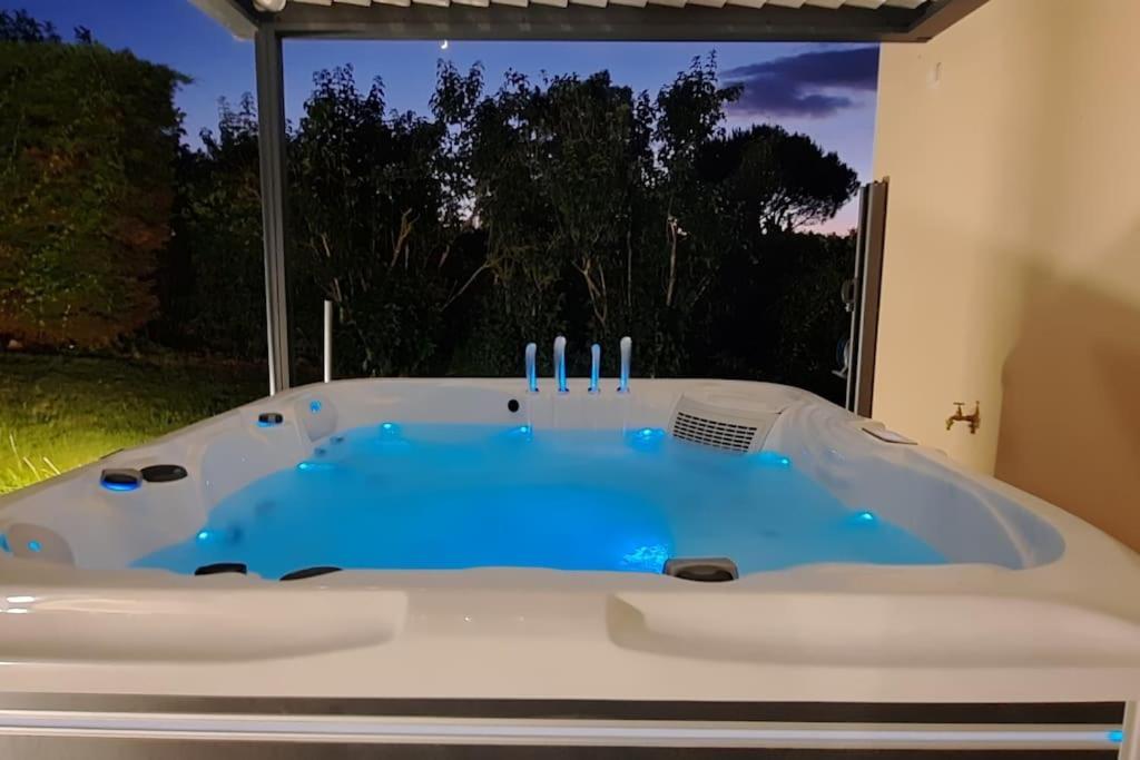 Villa Drome Jacuzzi La Maison D'A Cote Chatuzange-le-Goubet المظهر الخارجي الصورة